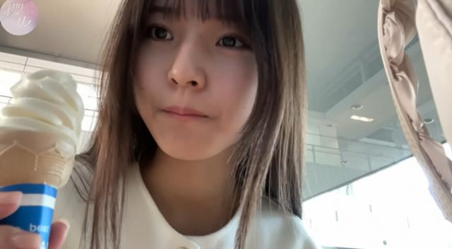 "4년을 비행기로 통학?"… 걸그룹 멤버, 졸업장 딴 비화보니