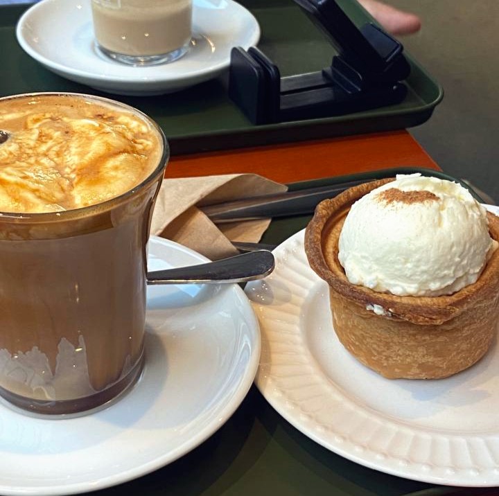  [성수 디저트 카페 추천] 컴오프로스터스에서 보낸 달콤한 오후 - 펌킨파이 맛집
