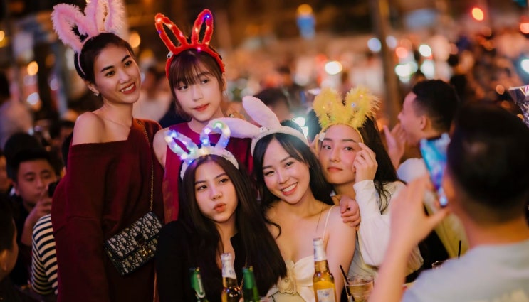  베트남 밤문화 여행 가이드북, 정보 후기 최적화 커뮤니티