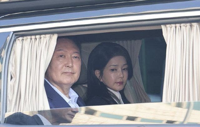  파면 후 물 '228톤' 쓴 尹부부…"관저 내 수영장" 주장 나와