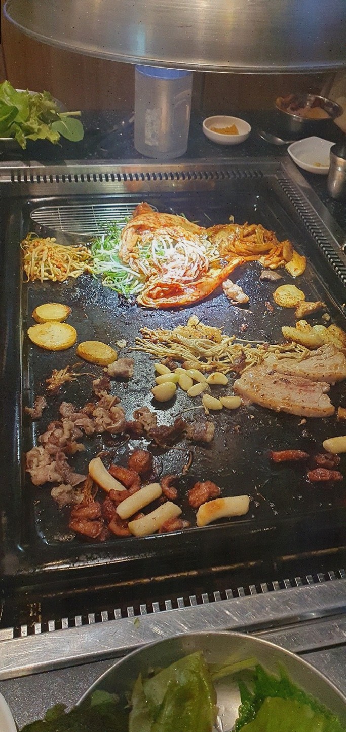  [맛집리뷰] 배꼽숙성삼겹살과막창, 방촌동 고기집에서 다양한 부위의 최고 맛을 경험해보세요!