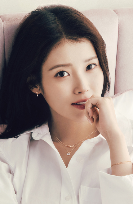  14k의 블링함과 매력적인 디자인으로 20대 여자 데일리 쥬얼리로 사랑받는 브랜드 제이에스티나 귀걸이 w. 아이유