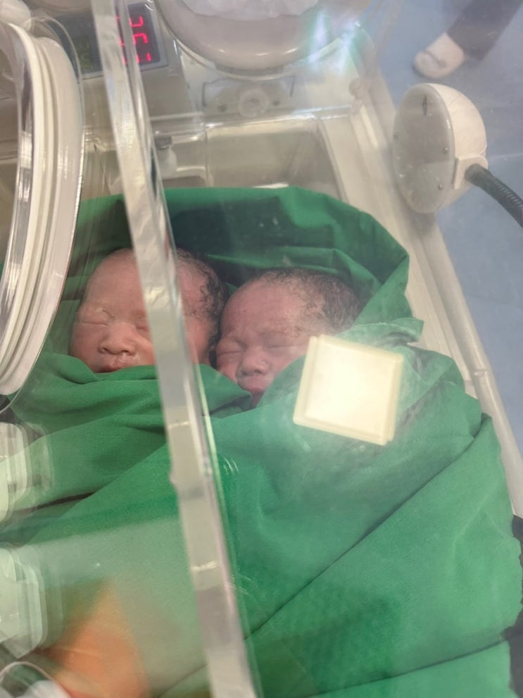 임신말기 임신중독증, <b>쌍둥이</b> 긴급<b>출산</b> (청주 모태안여성병원)