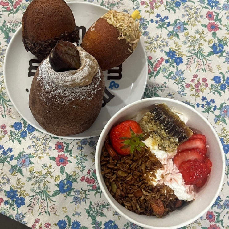  용산역 그릭요거트 카페 도토리