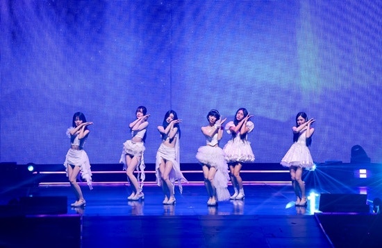 “우리의 첫 영원을 시작해요” 오마이걸, 데뷔 10주년 콘서트 ‘Milky Way’로 빛난 감동의 3시....