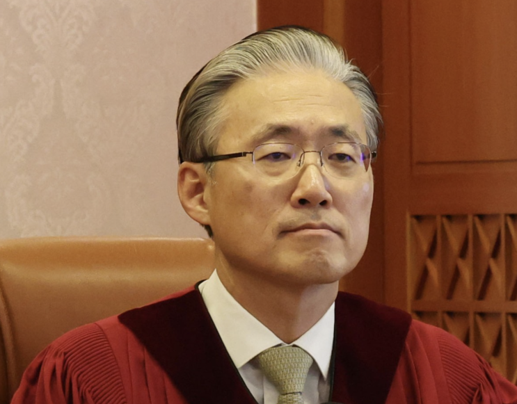  김형두 헌법재판소장 중도파 법관 프로필