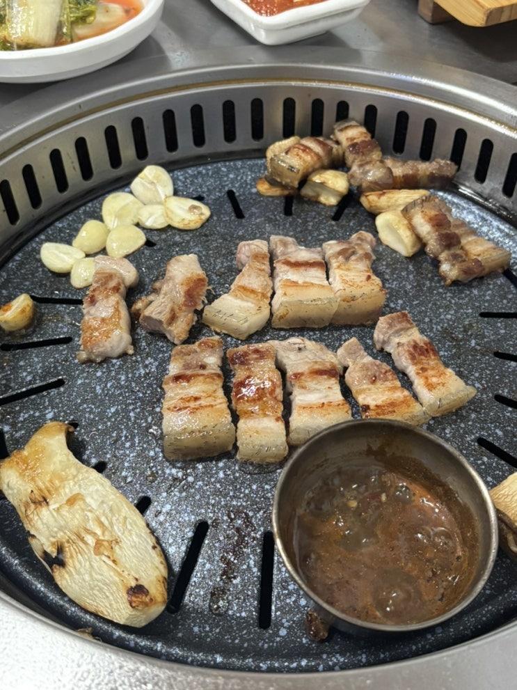  서귀포올레시장 아랑조을거리 현지인 맛집 가성비 있는 흑돼지 추천, 기운네흑돼지 서귀포올레시장 본점