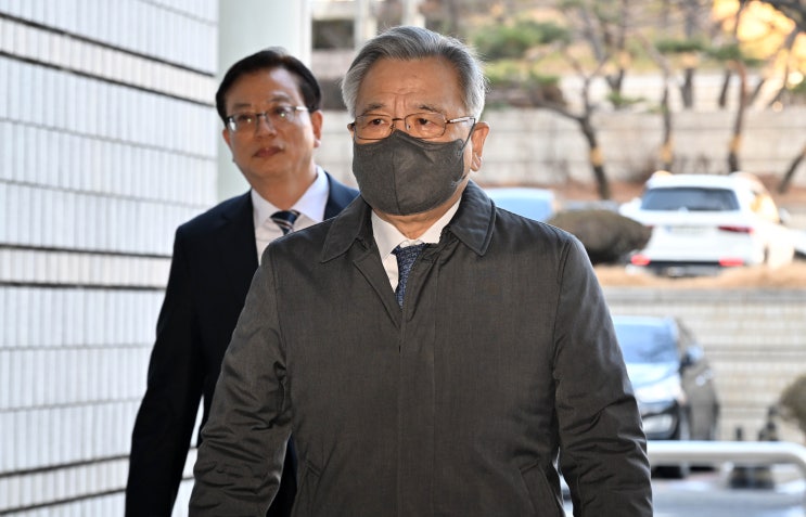 '<b>대장동</b> 로비 의혹' 박영수 전 특검, 2심 <b>재판부</b>에 보석 신청