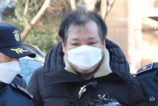 통일교 간부에게 수억 받은 <b>건진법사</b>, 윤석열 <b>김건희</b> 인사<b>청탁</b>... 