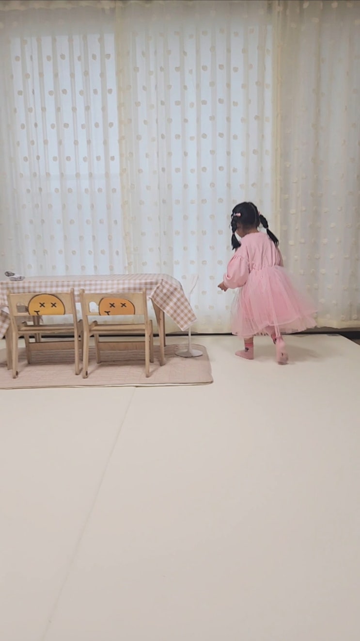 아이 있는 집 거실 인테리어, 크림하우스 프리2 하나면 끝!
