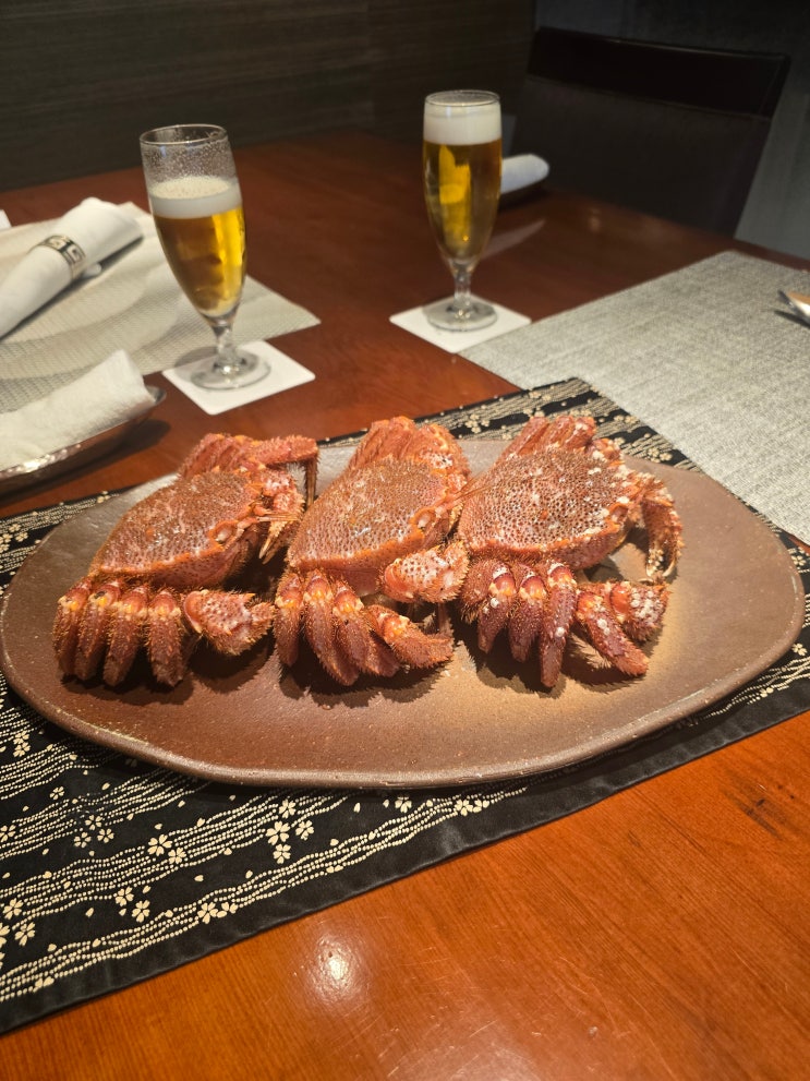 도쿄 긴자의 프리미엄 맛집, ‘게 요리 풀코스’ – 살아있는 털게 런치 코스 후기