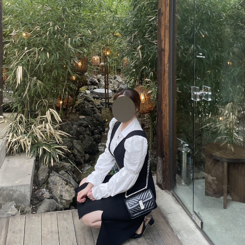 제이에스티나 가방 사용 후기, 여성 체인 숄더 백 착용샷, 체인백 착용 후기