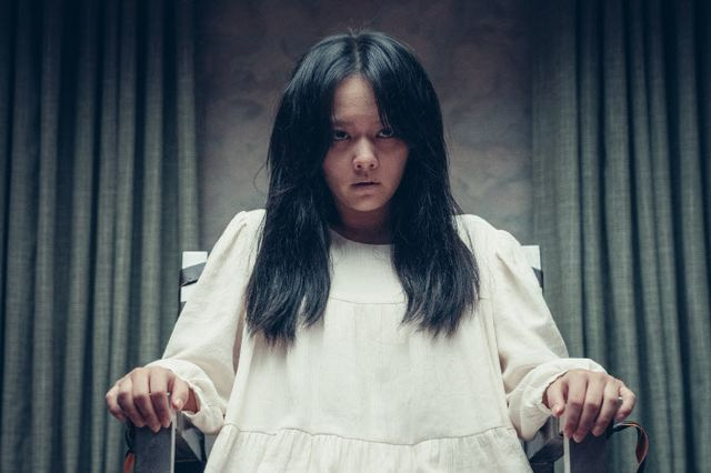 '거룩한 밤' 정지소 "첫 빙의 연기, 멋진 모습 보여 만족"