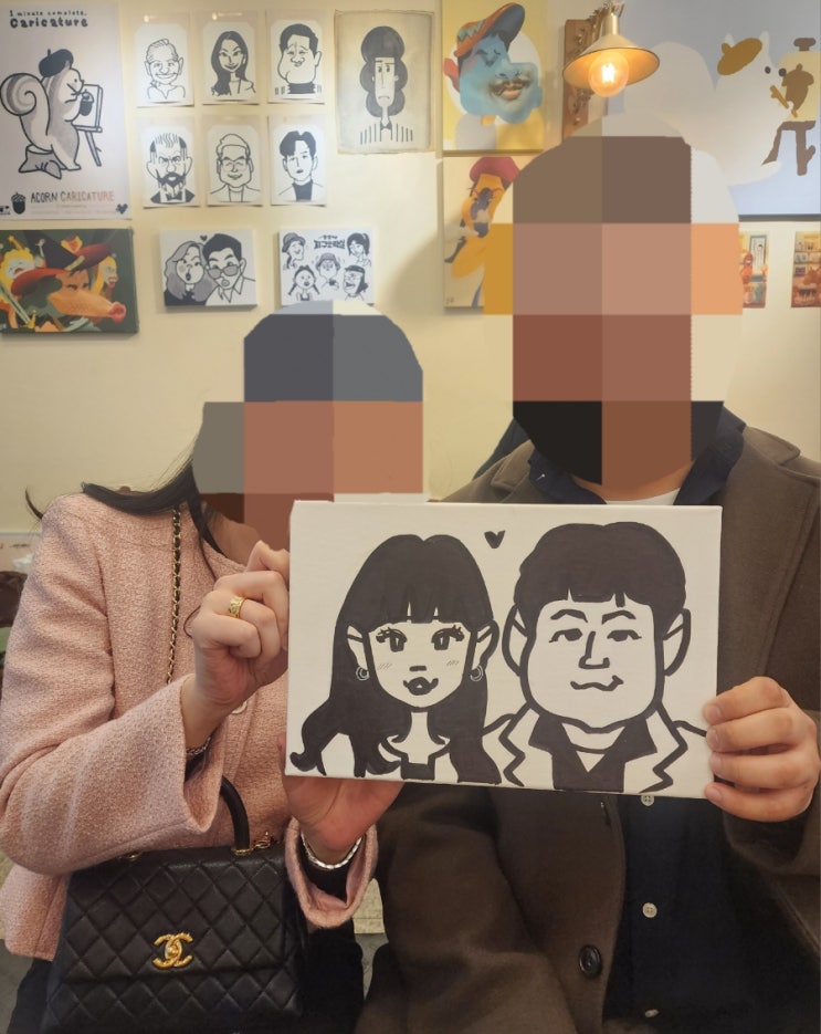  도토리 캐리커쳐 인사점 - 인사동 데이트 코스 추천! 캐리커쳐 받고 추억 쌓아가기