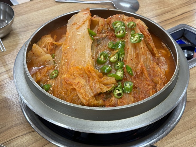  <대전 맛집> 권인순 갈비 김치찌개. 고기가 김치보다 많은 노은 맛집.