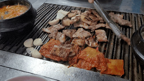   전주 송천동 황산벌 연탄구이 후기｜비스듬히 썬 삼겹살, 동네 맛집 소개