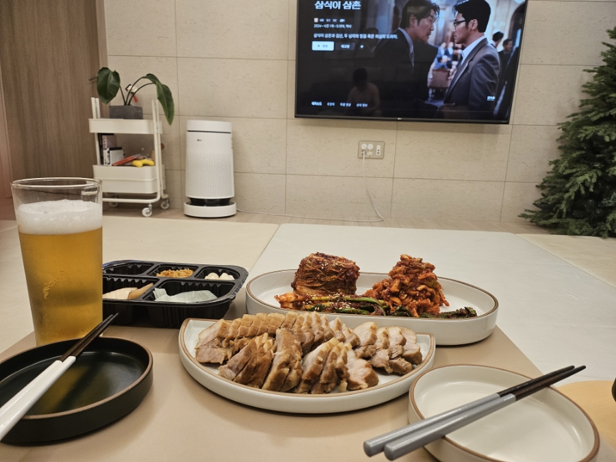 명품웃거리왕족발 사진 3