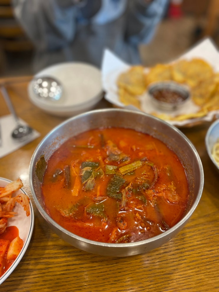  남양주 '동동국수집', 팔당댐 인근 후루룩 잔치국수, 육칼, 육전