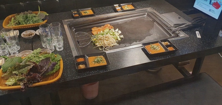  방촌동 미나리삼겹살을 맛보러 친구와 함께한 저녁식사!