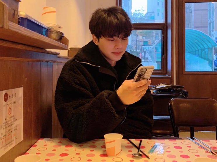  석촌고분 미용실이 말아주는 시스루 댄디펌의 정석!