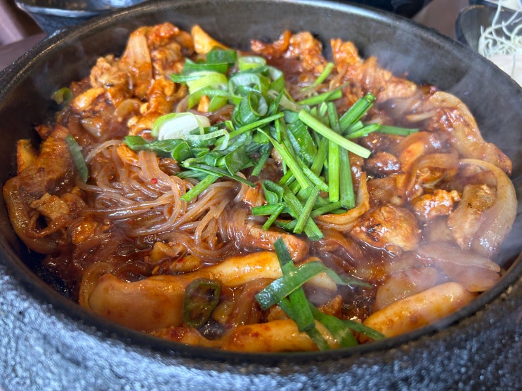  볶음밥이 서비스! 안암역 고려대학교 앞 철판두루치기 맛집 <철남>(맵달새)
