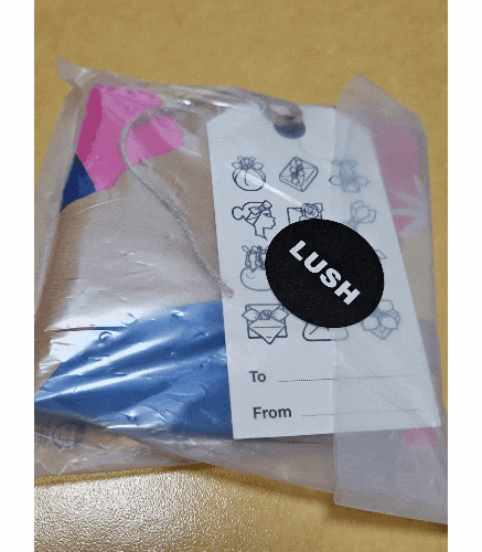 머플러 보자기 다용도로 활용 가능한 러쉬(LUSH) 친환경 포장 낫랩(Knot wrap) 머플러 보자기 다용도로 활용 가능한 러쉬(LUSH) 친환경 포장 낫랩(Knot wrap)