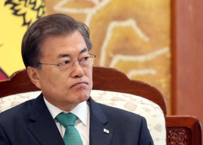 <b>문재인 전 대통령</b> 뇌물 혐의 불구속 기소 이명박 박근혜 판례... 