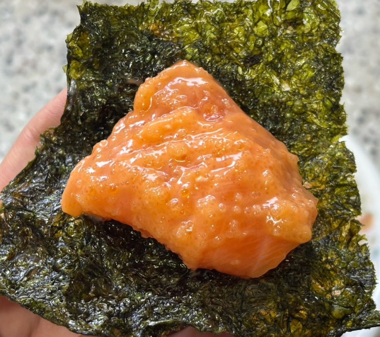  틱톡에서 난리난 연어깍두기 레시피ㅣ스리라차 마요 연어날치알무침