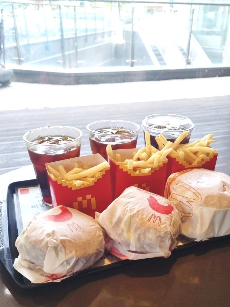  맥도날드 신메뉴 맥런치 더블1955버거 세트 가격