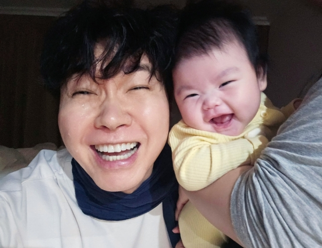 [단독] <b>박수홍</b>X양세형, <b>출산</b> 예능 MC 발탁! 논란의 중심에 서다?!