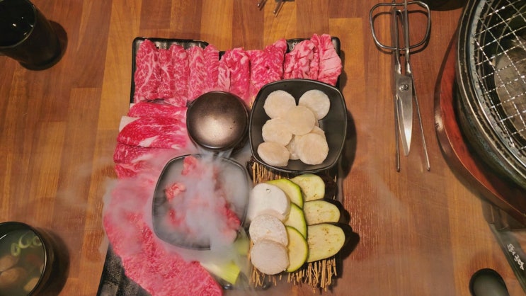  소고기 구이와 편안한 분위기를 제공하는 도마3 강남본점