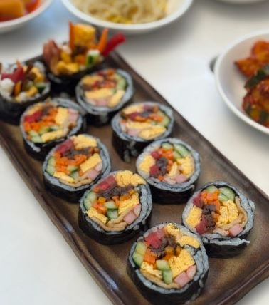  광주 산수동 | 농장다리 | 점심에만 먹을 수 있는 김밥! 저녁에만 먹을 수 있는 라면! 애호박찌개, 황태떡국 짱