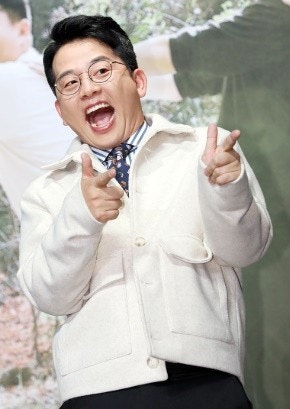  방송이 뭐라고" 김준호김지민, 끝없는 결혼 팔이에 대중은 피로감 호소 ️
