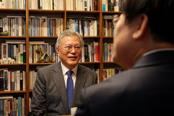 민주 대선 후보, '문 뇌물죄 기소'에 한목소리 "검찰 해체"·"부당 기소"