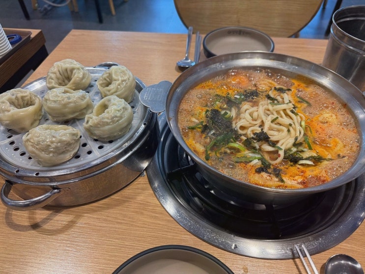  가벼운 식사 원한다면? 팔당원조칼제비 서현점 서현맛집