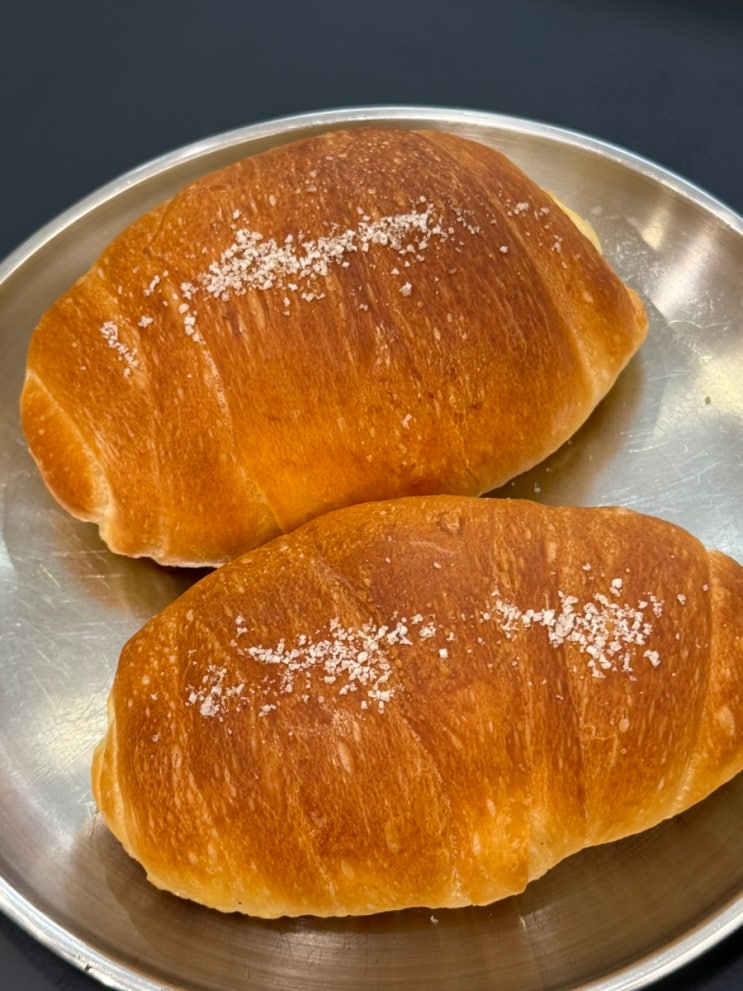  서울 소금빵 맛집 ㅣ 오시오 카페 ㅣ 용산역에서 젤 맛있는 소금빵집 내돈내산 ㅣ 단골후기