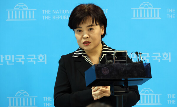 여의도연구원장 "<b>계엄</b> 깊이 뉘우치고 국민께 <b>사죄</b>... 권력에... 