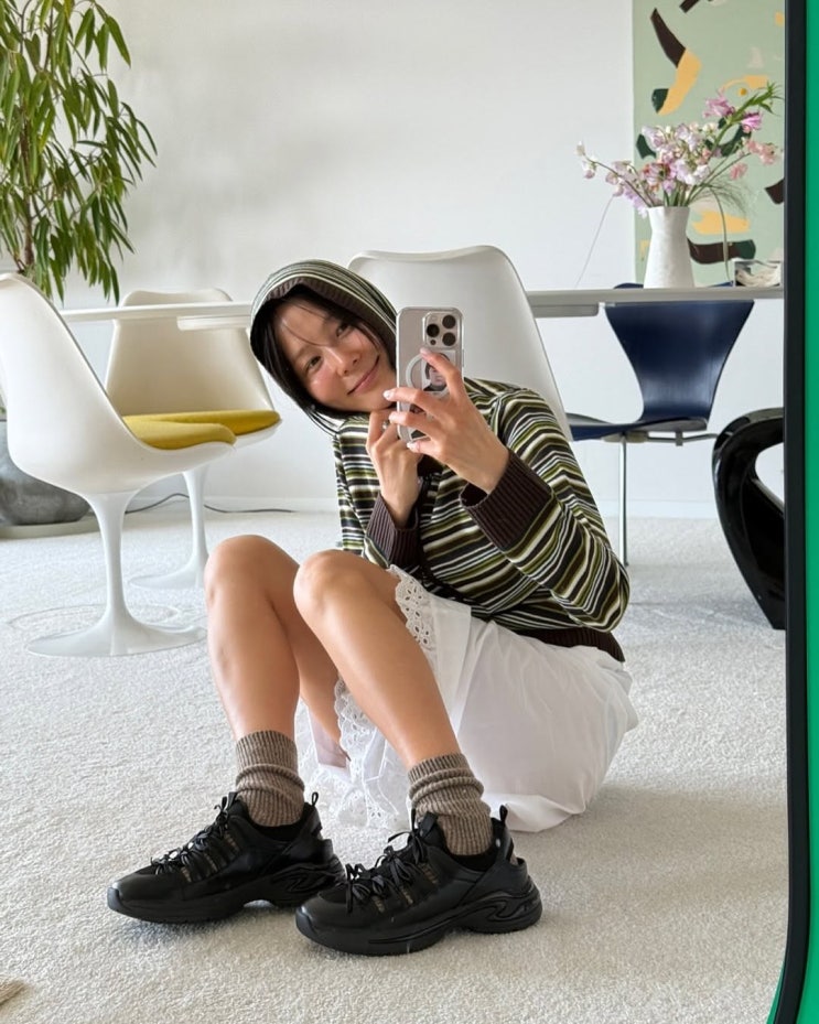  패션 하면 김나영, 발끝까지 센스 있다! 요즘 코디 완성하는 슈콤마보니 신발 추천템 5