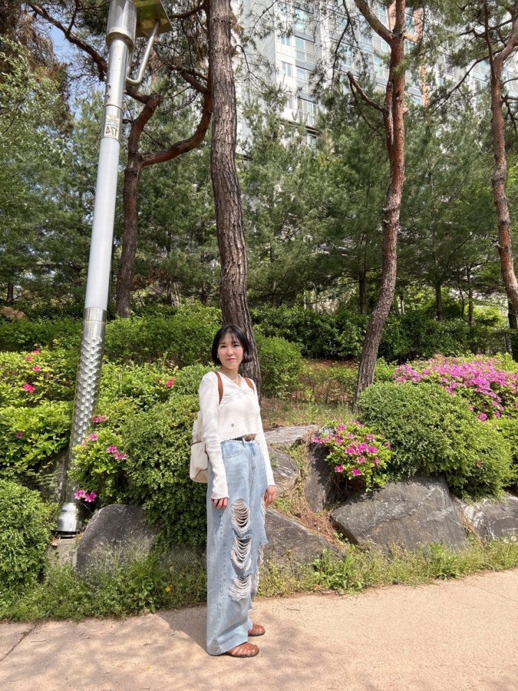  요즘 나의 데일리룩! 꾸안꾸 끝판왕, 찢어진 청바지에 빠지다.