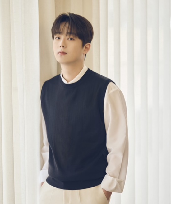 <b>데이트폭력</b> 여학생 구하다 트로트계의 훈남 아이콘, <b>이찬원</b>