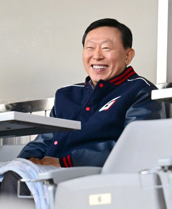 "회장님 등장하자 <b>롯데</b> 각성!" <b>롯데</b>, <b>두산</b> 박살내고 <b>2연승</b> 질주!