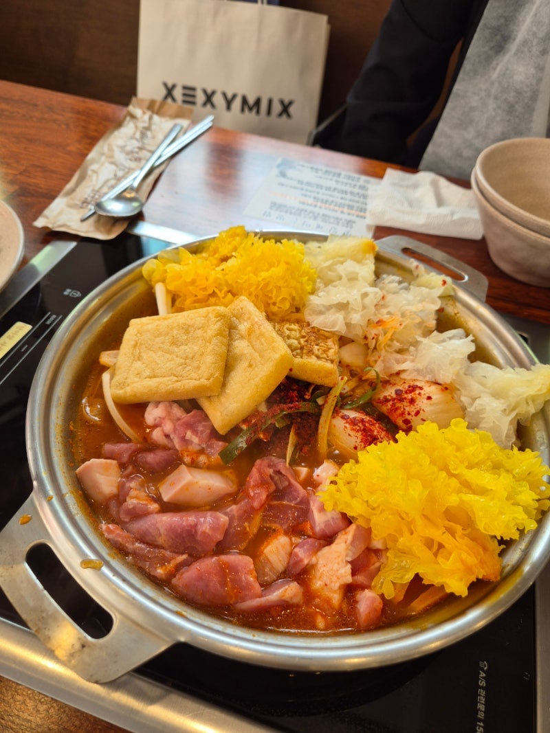 안산고대병원맛집 혼밥하기 좋은 밥집 초부리김치찌개 고잔본점