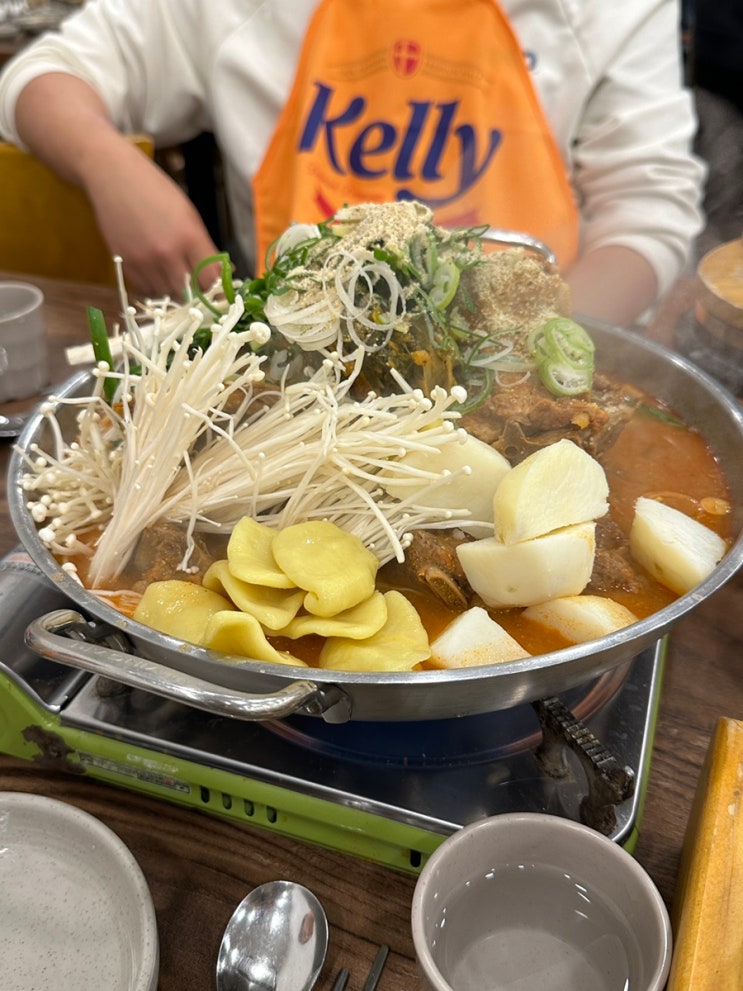  광주 첨단 24시 뼈해장국 찐맛집 왕뼈사랑 내돈내산