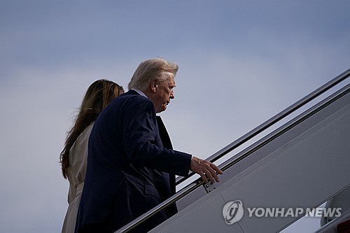 트럼프 "중국, 시장 개방하지 않으면 對中 관세 철회 안할 것" 트럼프 "중국, 시장 개방하지 않으면 對中 관세 철회 안할 것"