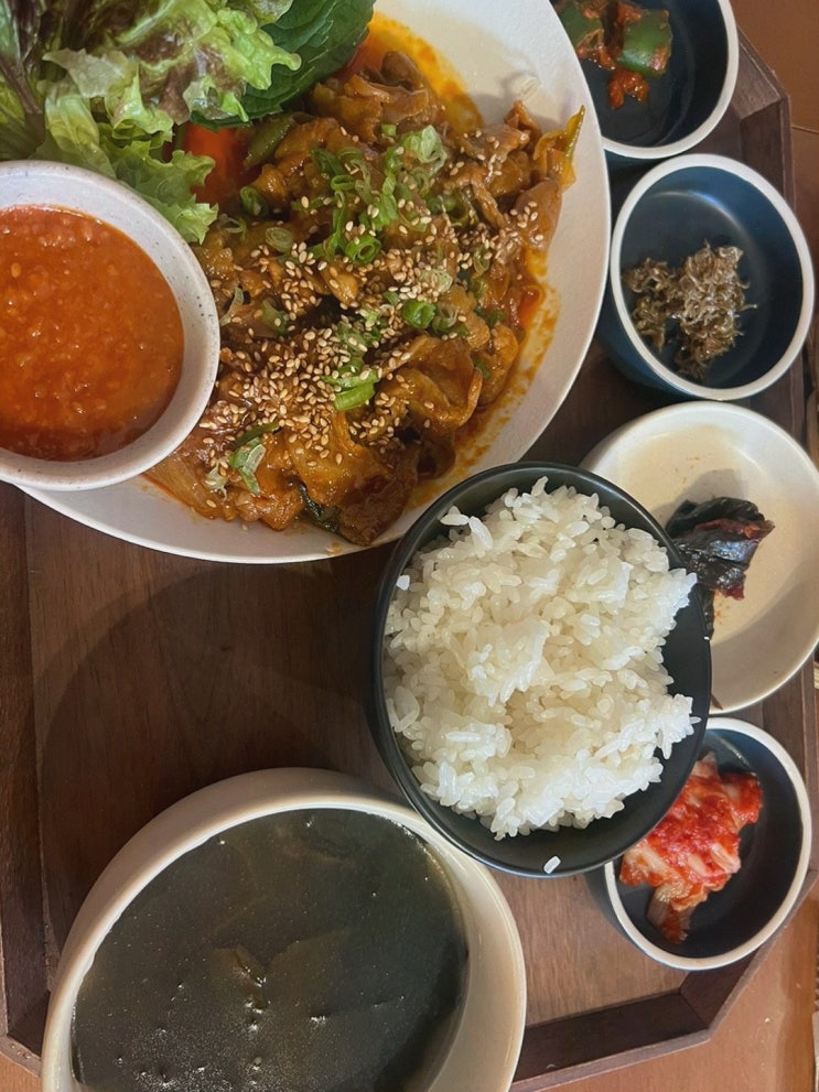  더기와 용산점, 아늑한 용리단길한식주점에서의 저녁