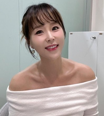 코요태 <b>신지</b> 초상권 침해 사건, 웃으며 넘겼지만 웃을 일일까요?