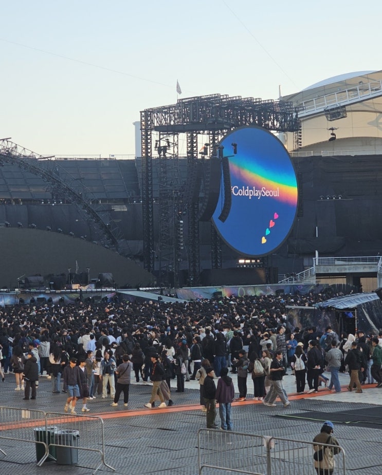  4/25 콜드플레이 (Coldplay) 내한 콘서트 / 고양종합운동장 1층 E2구역 시야