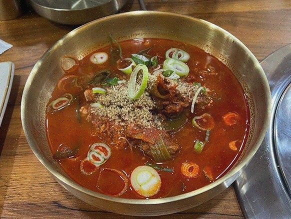  따뜻한 환대와 한우 해장국이 있는 용산맛집, 삼각지국밥