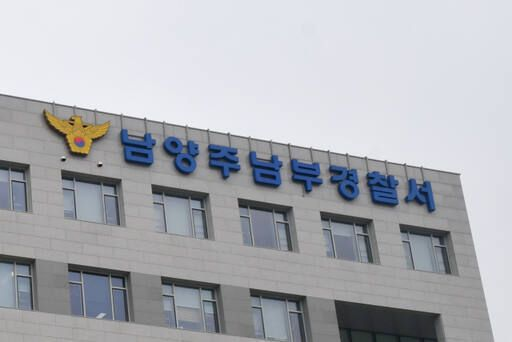  [속보] 횡단보도서 9살배기 치고 달아난 ‘50대 철면피' 구속 송치