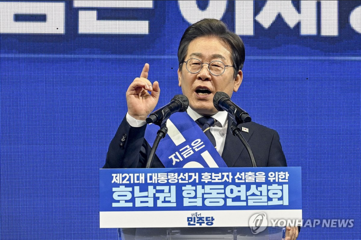 이재명, 지지율 굳히기? 공약과 재판 이슈 속 본선 경쟁력 집중 분석 이재명, 지지율 굳히기? 공약과 재판 이슈 속 본선 경쟁력 집중 분석
